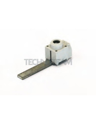 Feeder pin connection isolated 6x32x2